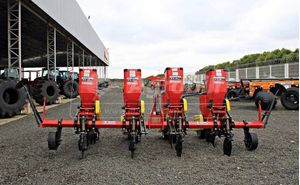Plantadeira 4 Linhas Plb Directa Com Roda De Borracha 4 X 3800 Mm - Baldan