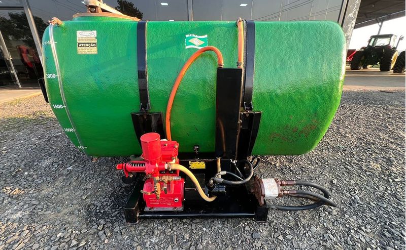 tanque-de-agua-2500-com-bomba-alta-pressao-fm-copling_9