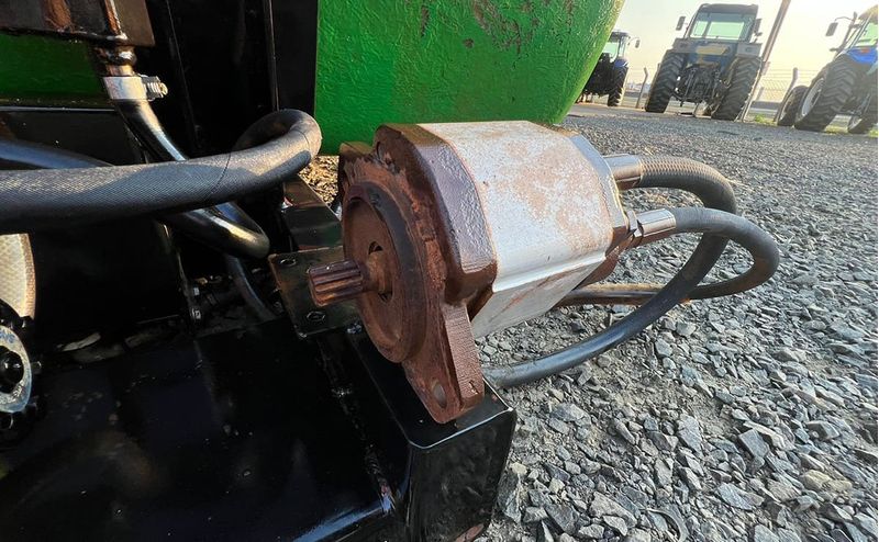 tanque-de-agua-2500-com-bomba-alta-pressao-fm-copling_3