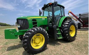 Trator John Deere 6135 J 4X4 Ano 2021  Com 2.450 Horas