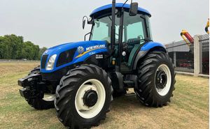 Trator New Holland 5.80 4X4 2022 Com 1.852H Com Redutor De Velocidades Creeper