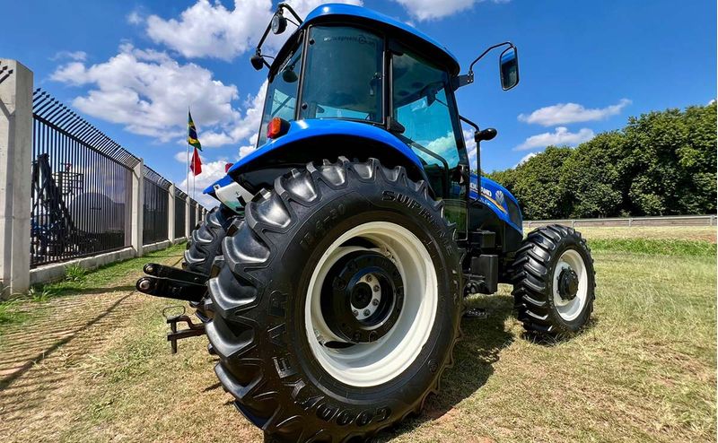 trator-new-holland-t580-seminovo-2023-4