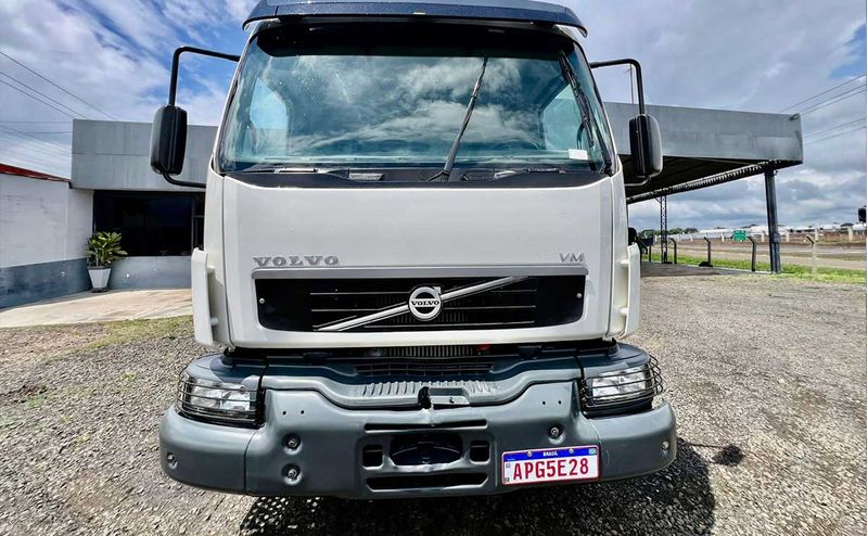 caminhao-volvo-pipa-5.jpg