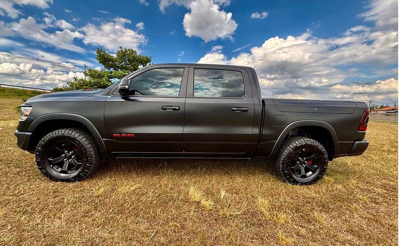 dodge-ham-1500-level-2-2022-unico-dono-7.jpg