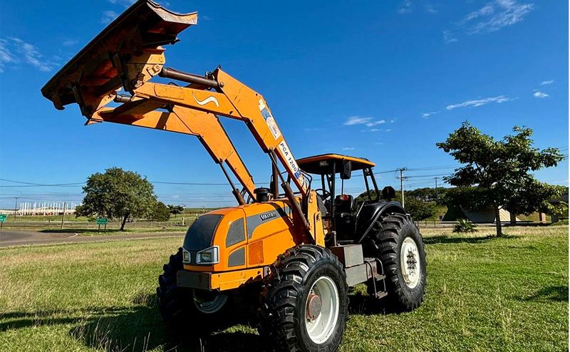 valtra-bh-180-4x4-ano-2015-15.jpg