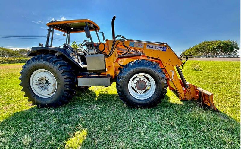 valtra-bh-180-4x4-ano-2015-3.jpg