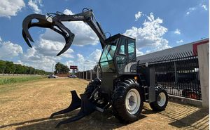 Carregadeira Valtra Bm 100 4X4 Ano 2018 Com 4.620 Horas