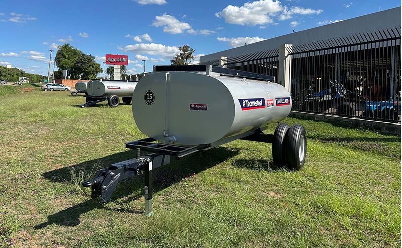 tanque-de-agua-oleo-diesel-tankflex-4000-eixo-duplo-tecmesteel-3