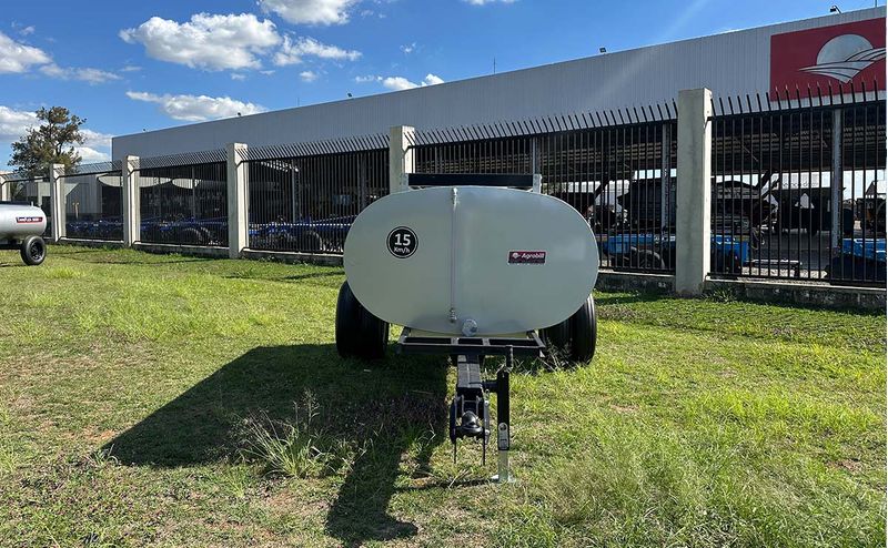 tanque-de-agua-oleo-diesel-tankflex-4000-eixo-duplo-tecmesteel-4