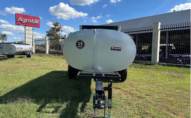 tanque-de-agua-oleo-diesel-tankflex-5000-eixo-tandem-tecmesteel-5