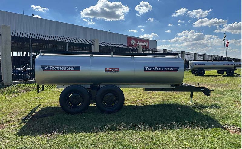 tanque-de-agua-oleo-diesel-tankflex-5000-eixo-tandem-tecmesteel-7