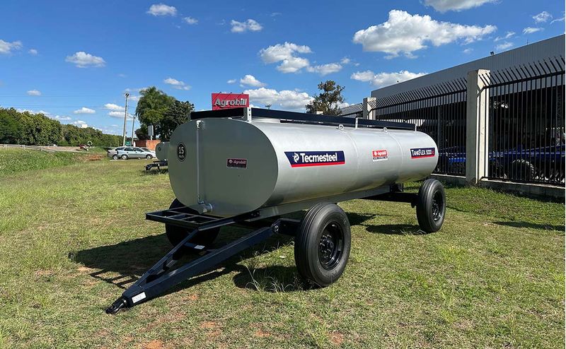 tanque-de-agua-oleo-diesel-tankflex-5000-eixo-duplo-tecmesteel-4