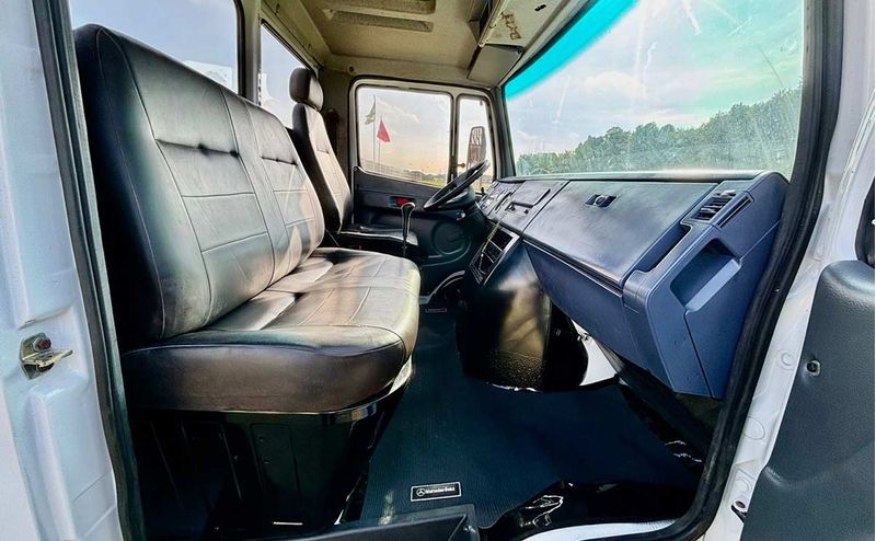 caminhao-mercedes-benz-modelo-710-no-chassi-branco-5