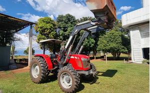 Trator Massey 4275 4x4 ano 2018 com Conjunto frontal Baldan