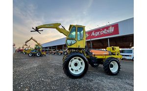 Carregadeira de beg Motocana Trator Valtra 2007 4X4 Revisado