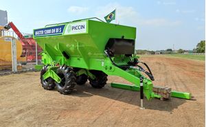 Distribuidor De Calcario E Adubo Org Master 12000 Dh Bi S Piccin