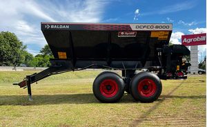 Distribuidor De Calcario Dcfco 8000 Com Motor Hidraulico - Baldan