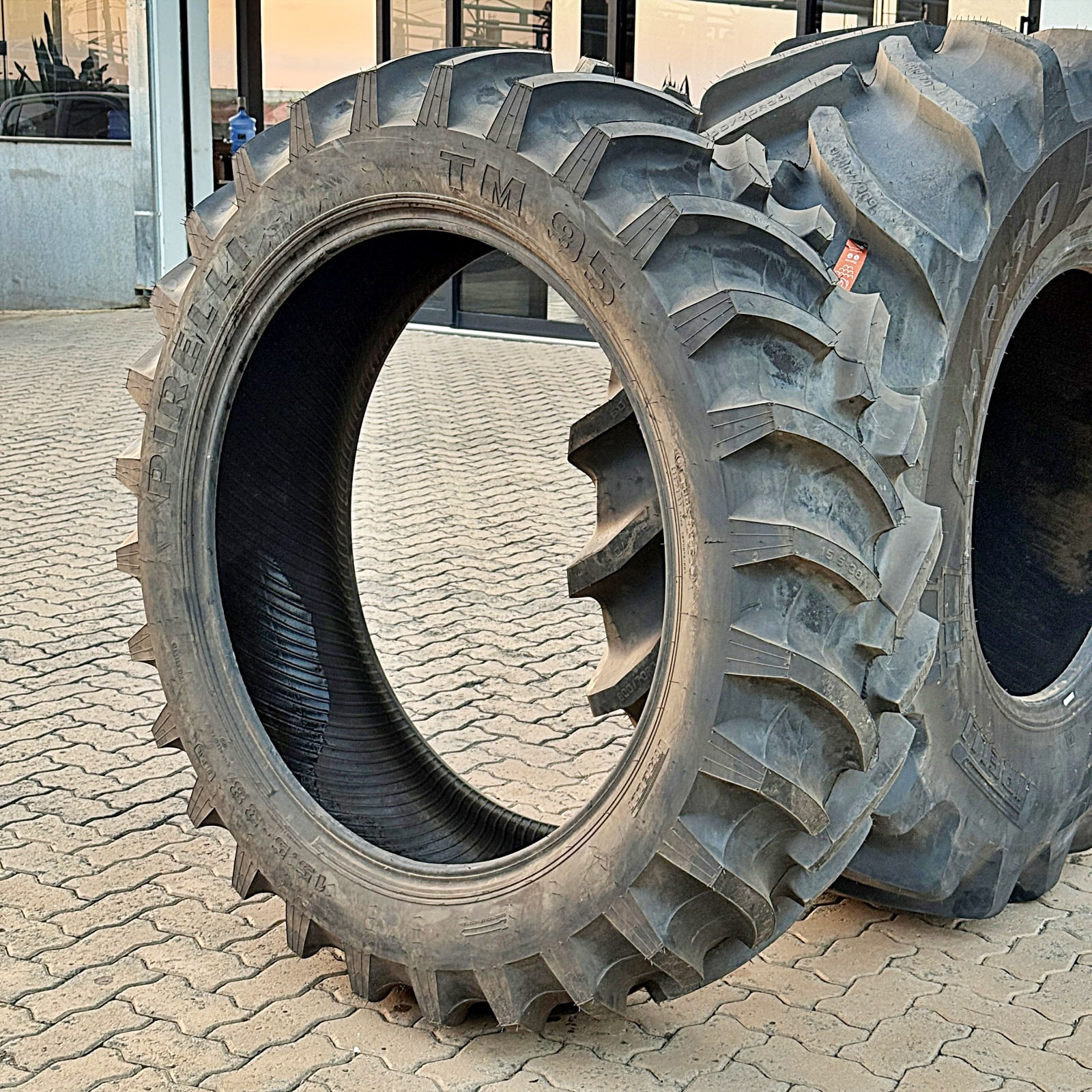 Pneu 15.5x38 8l Pirelli Tm95 Tt